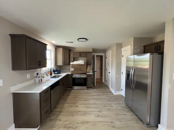 $319,400 | 326 Cardinal Crk Drive, Clarksville, TN 37040