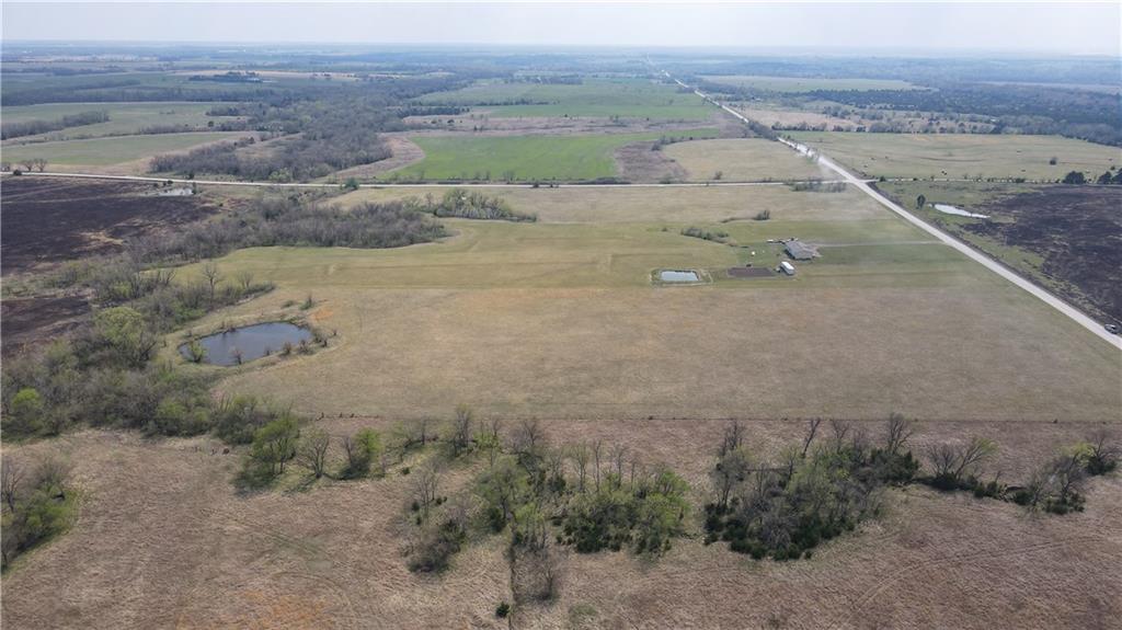 919 Juneberry Road Burlington, KS 66839 - Photo 3 of 25