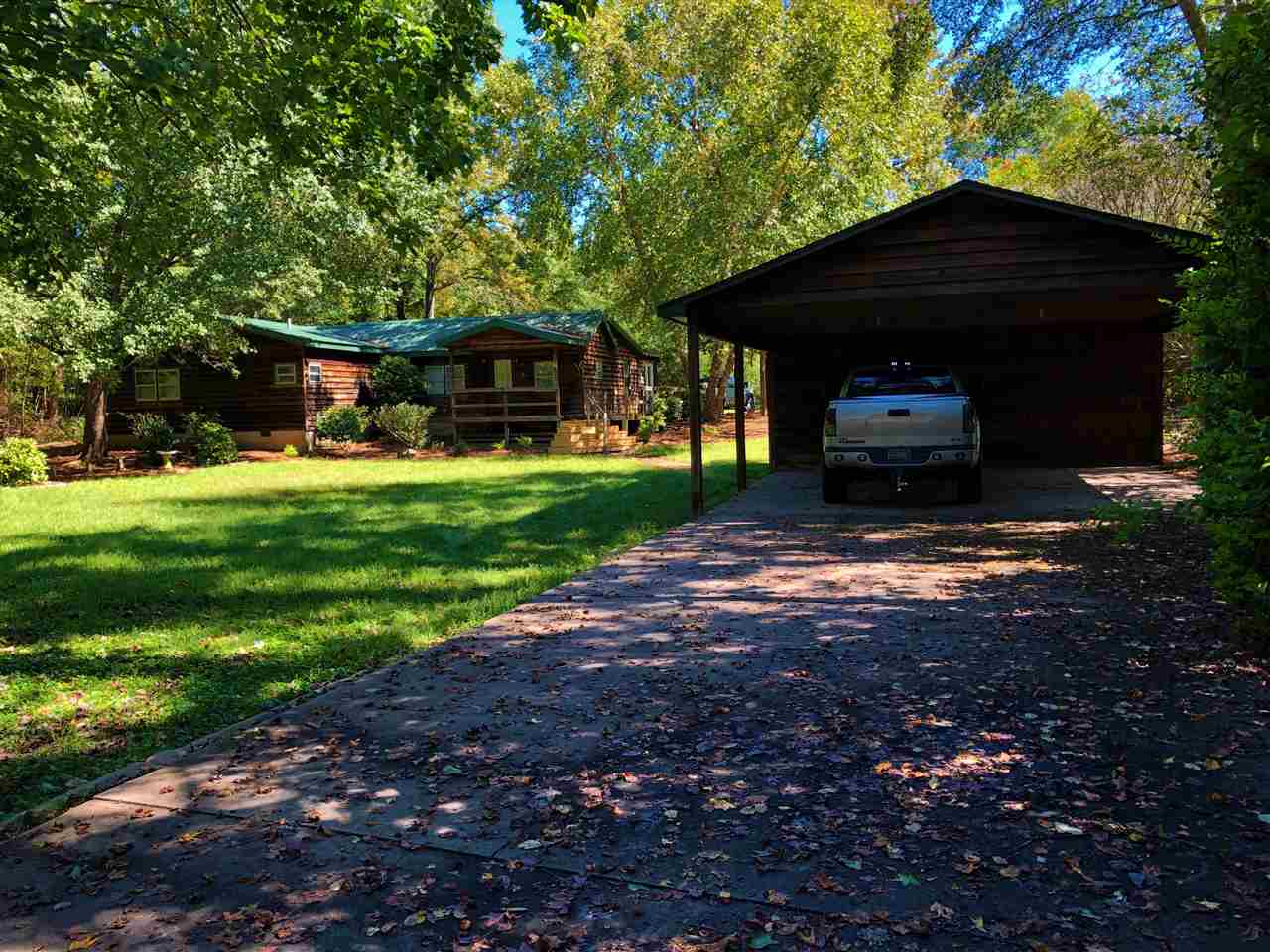 471 Chapel Road Greer, SC 29651 - Photo 2 of 18