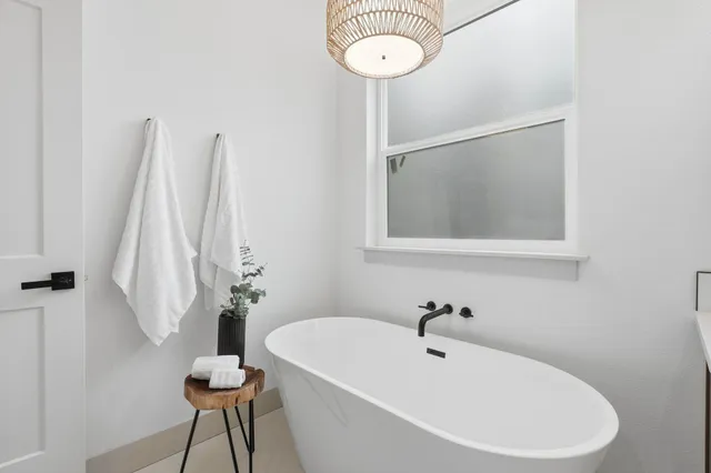 $779,000 | 6520 B Pne Rdg Way, Nine Mile Falls, WA 99026