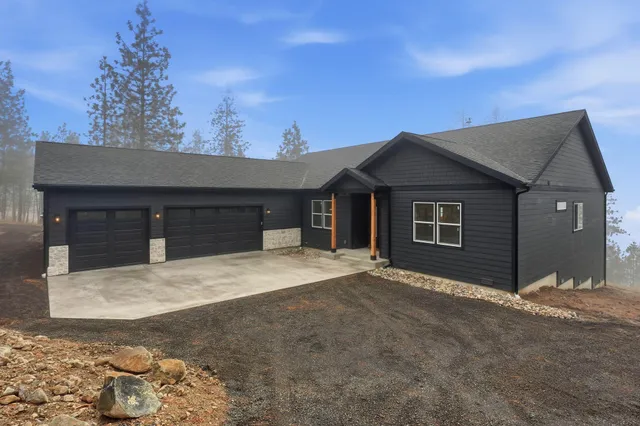 $779,000 | 6520 B Pne Rdg Way, Nine Mile Falls, WA 99026