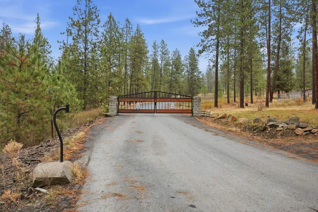 $779,000 | 6520 B Pne Rdg Way, Nine Mile Falls, WA 99026