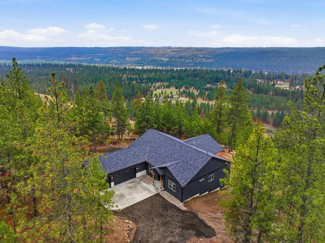 $779,000 | 6520 B Pne Rdg Way, Nine Mile Falls, WA 99026