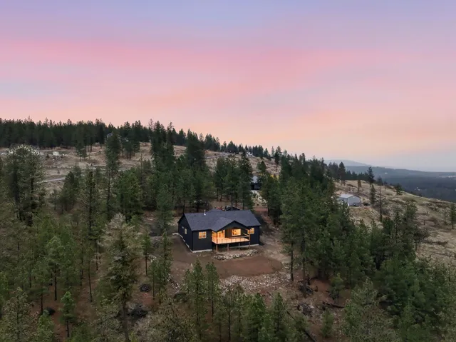 $779,000 | 6520 B Pne Rdg Way, Nine Mile Falls, WA 99026