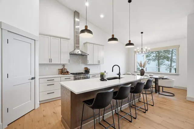 $779,000 | 6520 B Pne Rdg Way, Nine Mile Falls, WA 99026