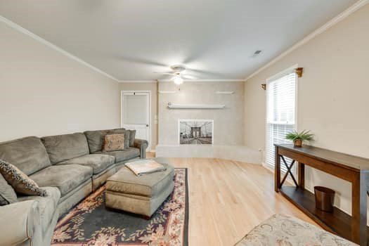 110 Pinewood Way Dalton, GA 30721 - Photo 11 of 25 Livingroom