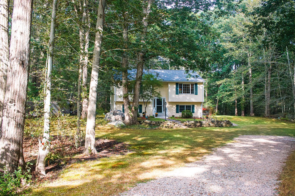 90 Red Maple Terrace North Kingstown, RI 02852 - Photo 3 of 22