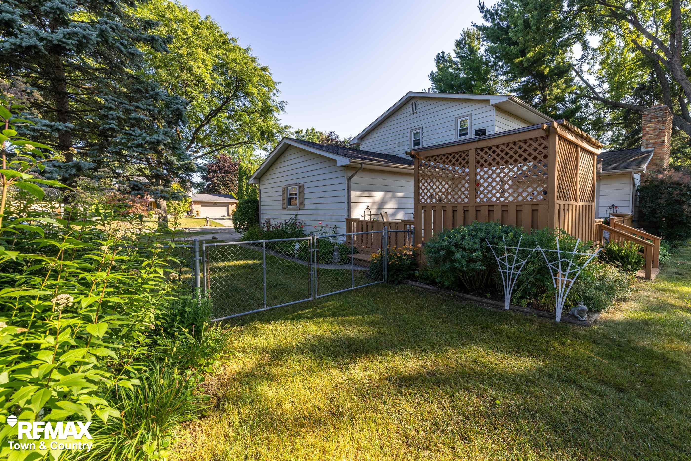 1239 Stonehenge Road Flint, MI 48532 - Photo 37 of 40 Gallery Image 37