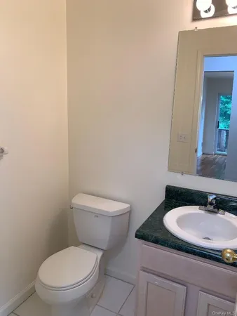 $3,150 | 106 Arlington Court, Bardonia, NY 10954