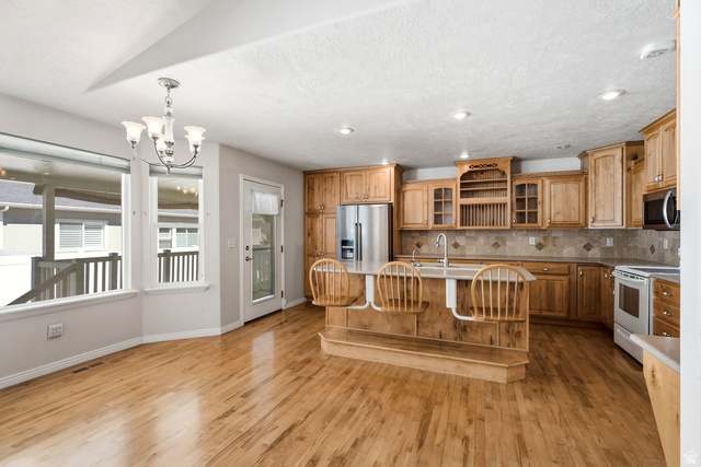 12758 Marks Way Riverton, UT 84065 - Photo 7 of 60