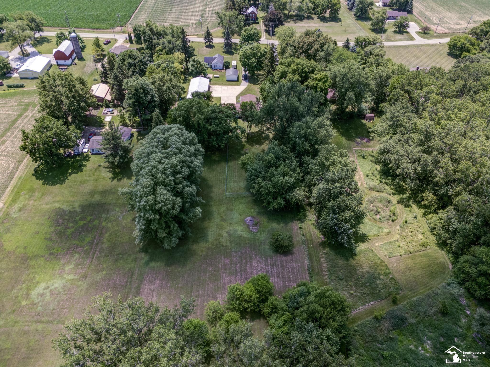 8870 Dixon Road Monroe, MI 48161 - Photo 16 of 45