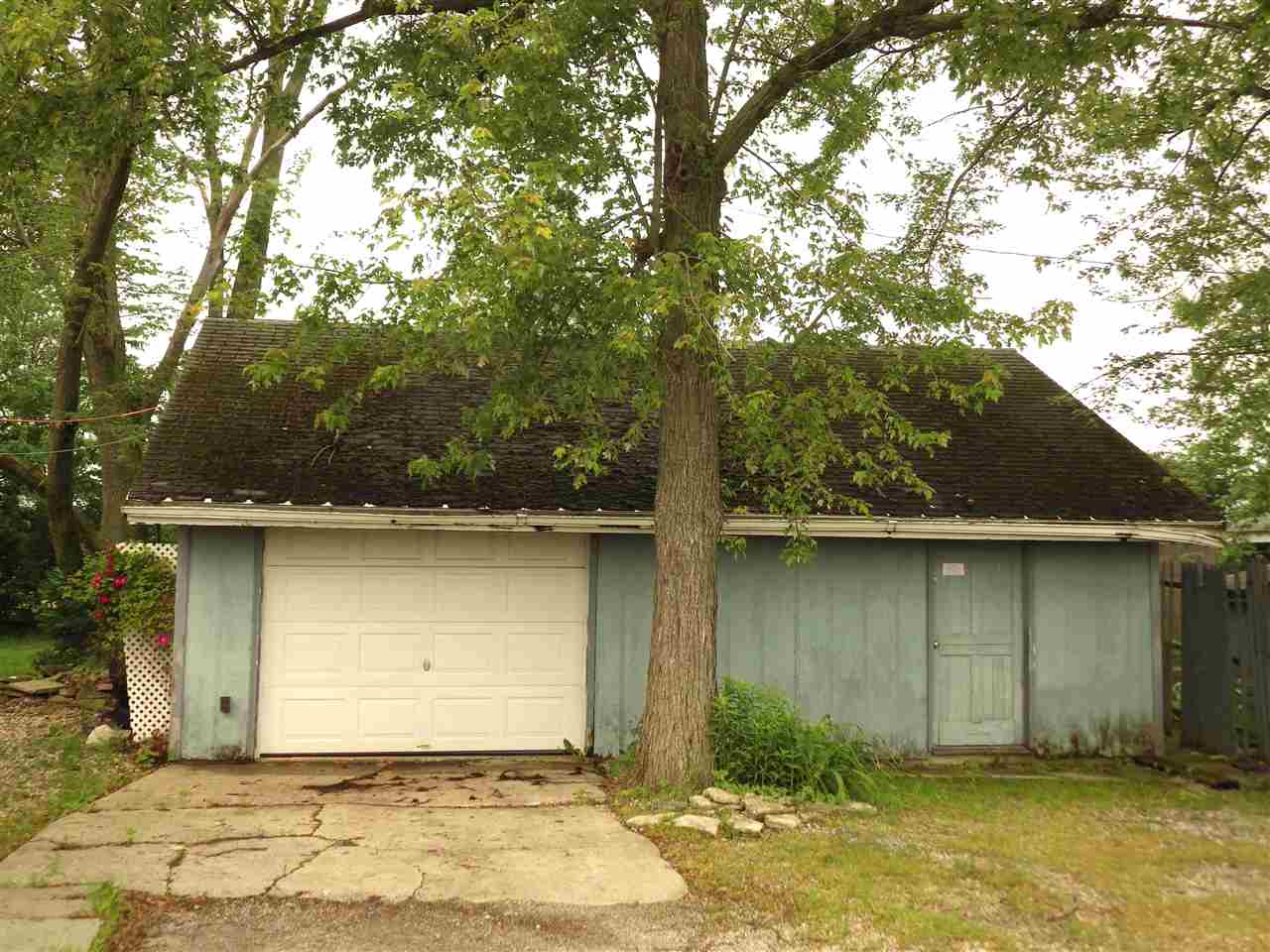 6007 Goshen Road Fort Wayne, IN 46818 - Photo 12 of 17