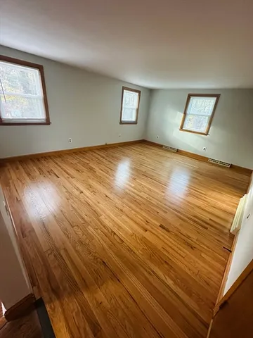 $2,550 | 2 Bow Street, Unit 2, Plainville, MA 02762