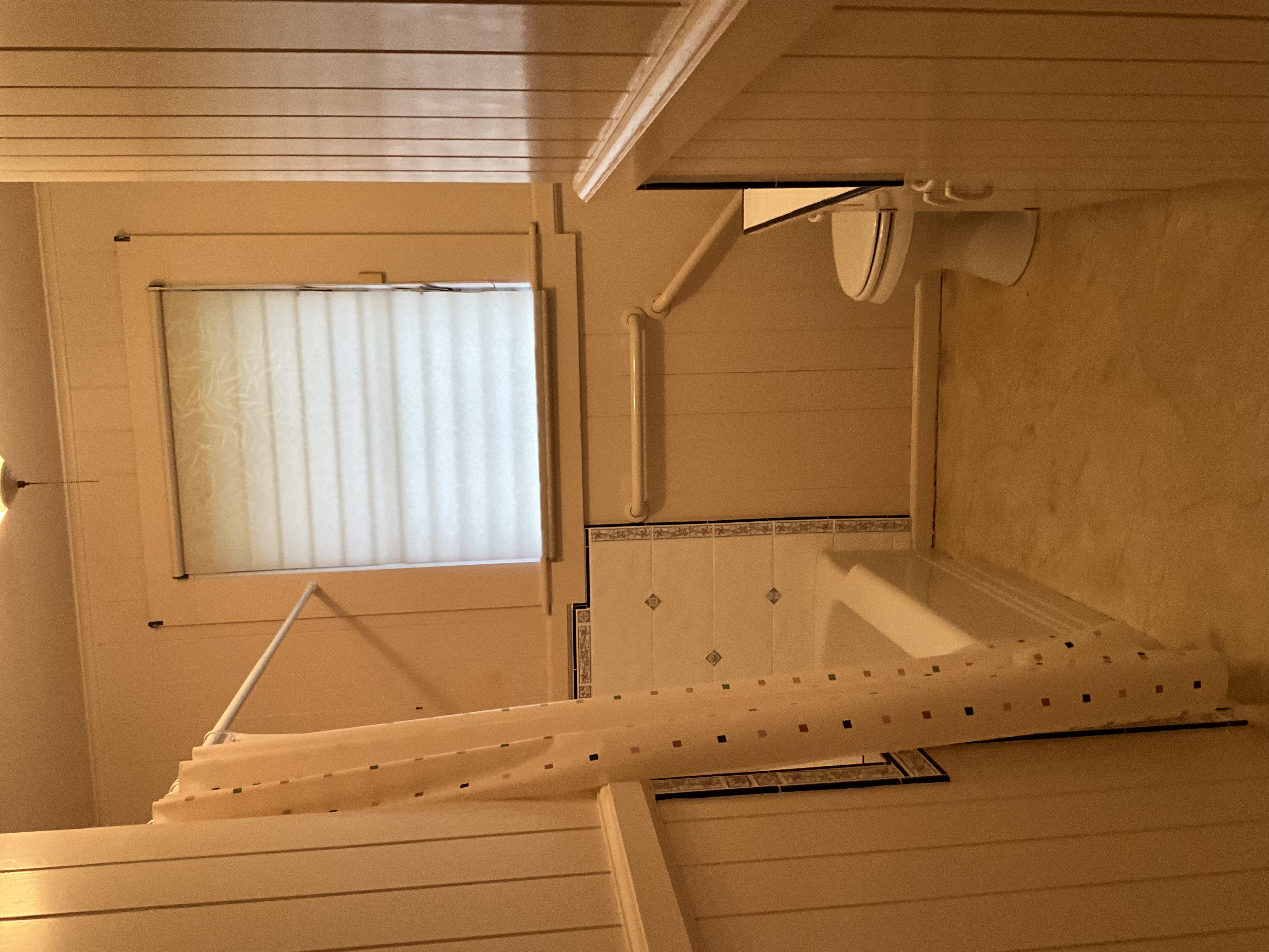 568 Kalanikoa Street, Unit 2 Hilo, HI 96720 - Photo 11 of 24 a bathroom with a sink and a toilet