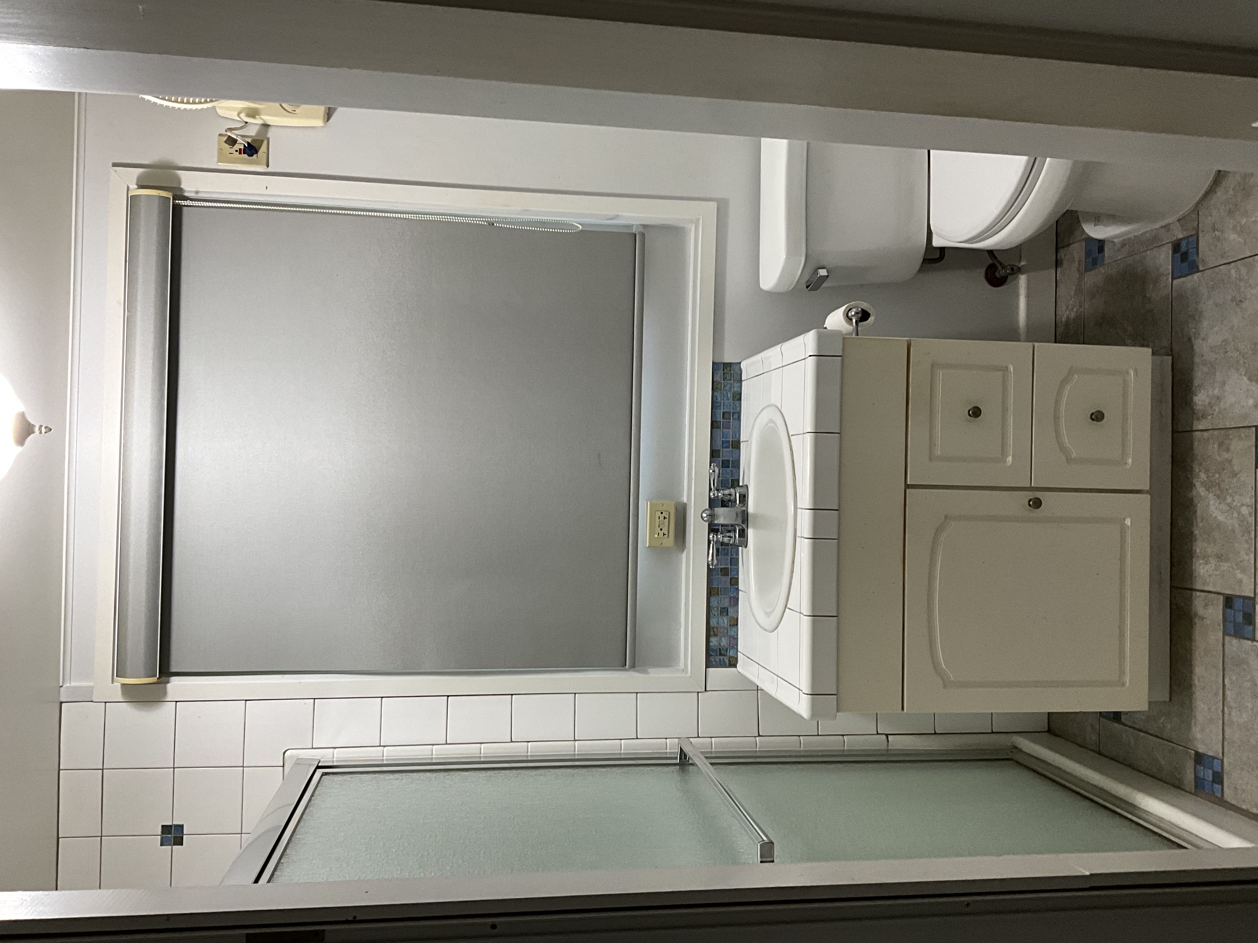568 Kalanikoa Street, Unit 2 Hilo, HI 96720 - Photo 23 of 24 a utility room with dryer and washer