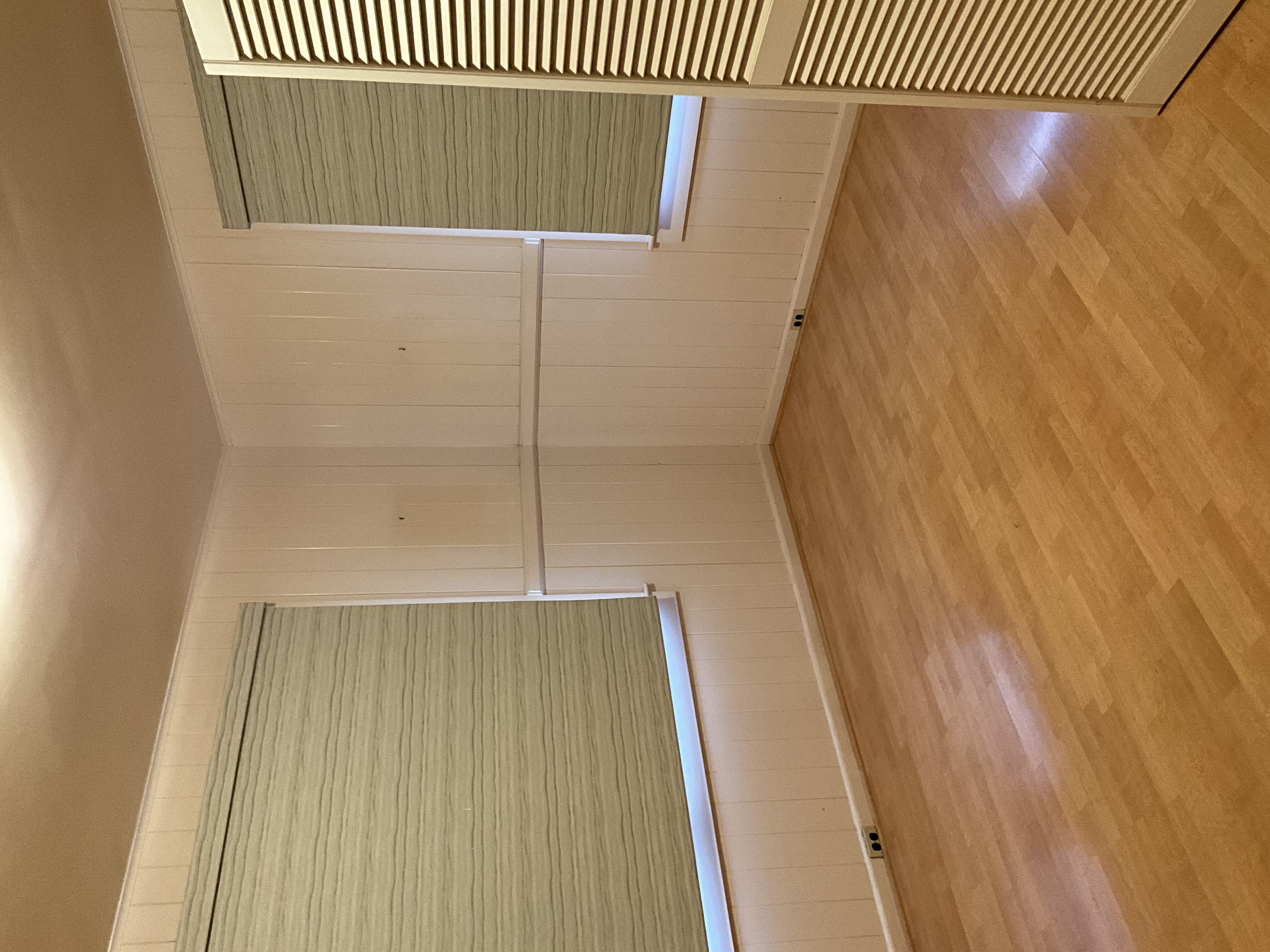 568 Kalanikoa Street, Unit 2 Hilo, HI 96720 - Photo 9 of 24 a view of an empty room with a window