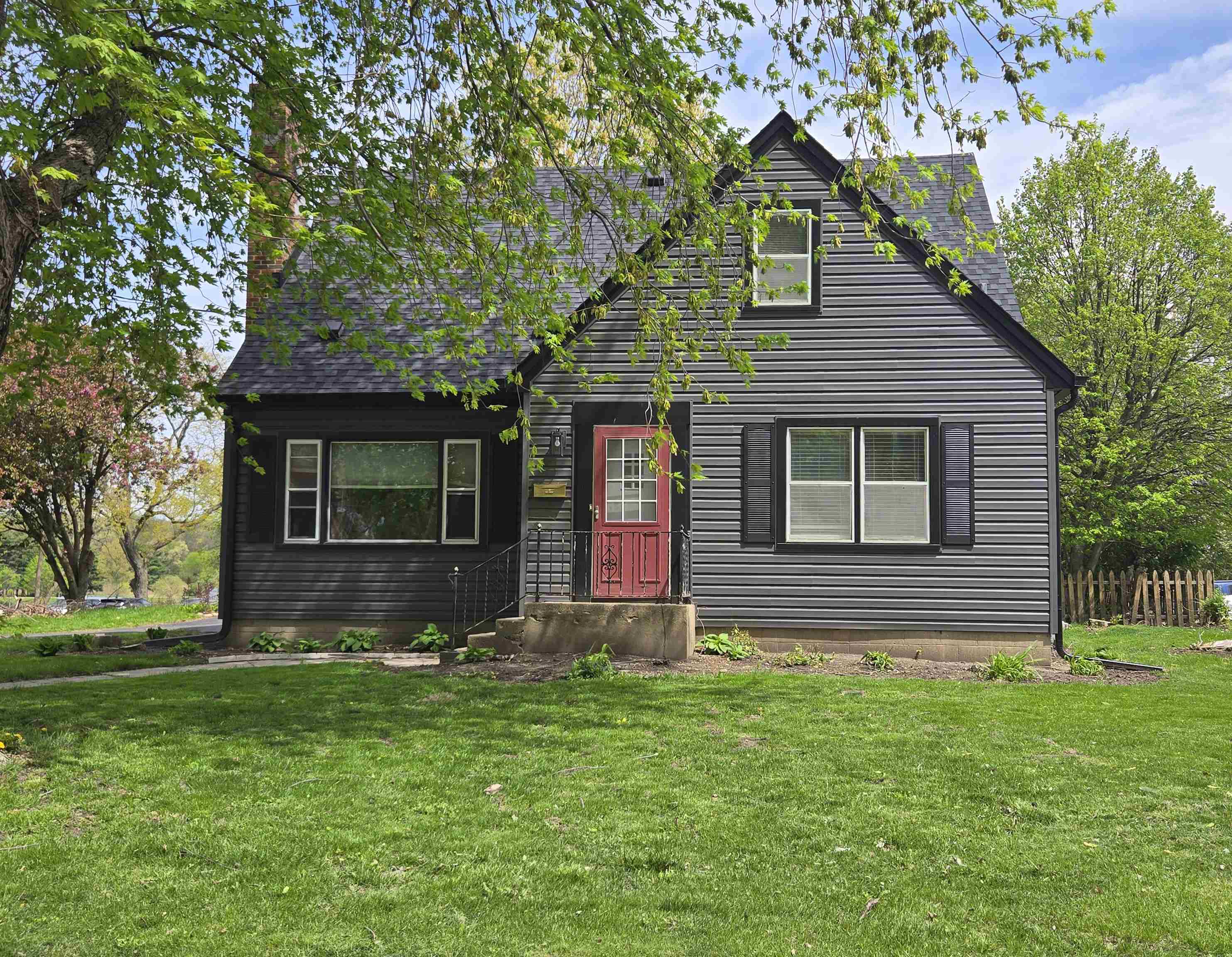 211 North 3rd Street Oregon, IL 61061 - Photo 1 of 25
