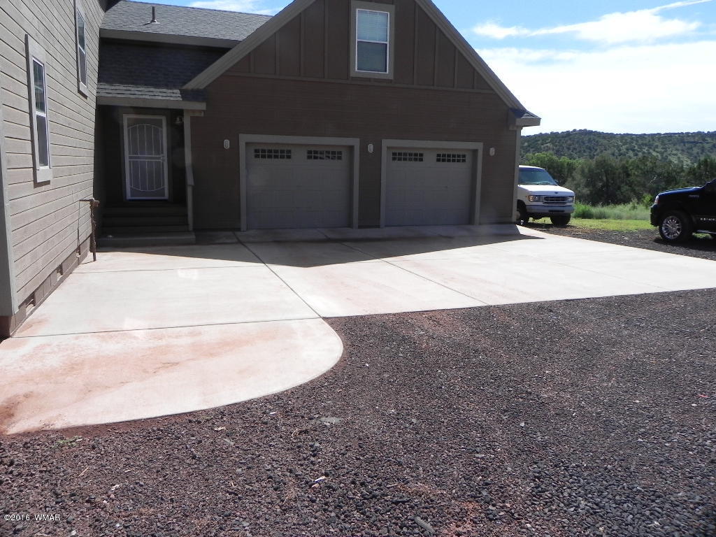 7540 Shumway Road Show Low, AZ 85901 - Photo 3 of 42