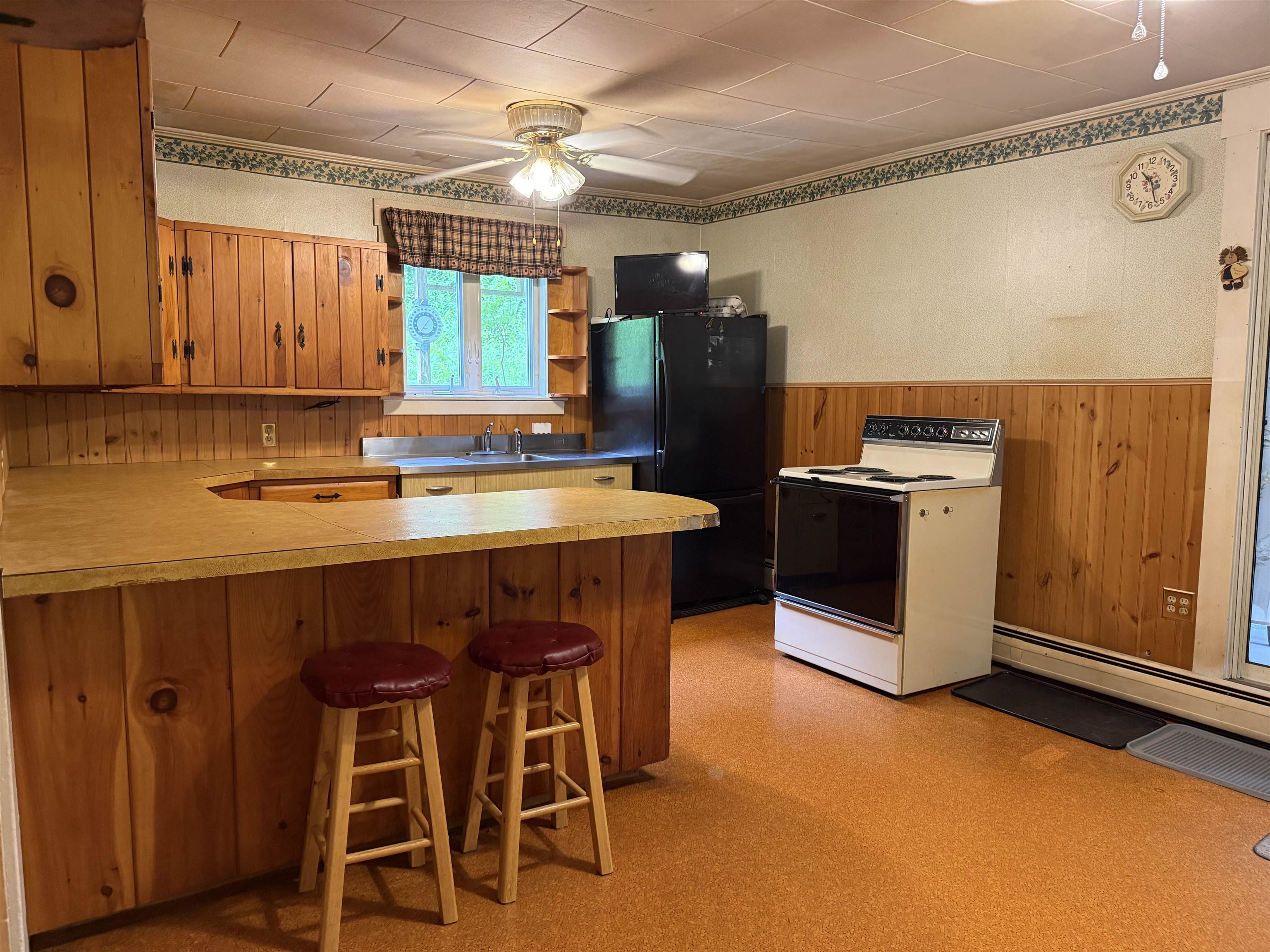 159 Stone Road Ryegate, VT 05069 - Photo 4 of 19