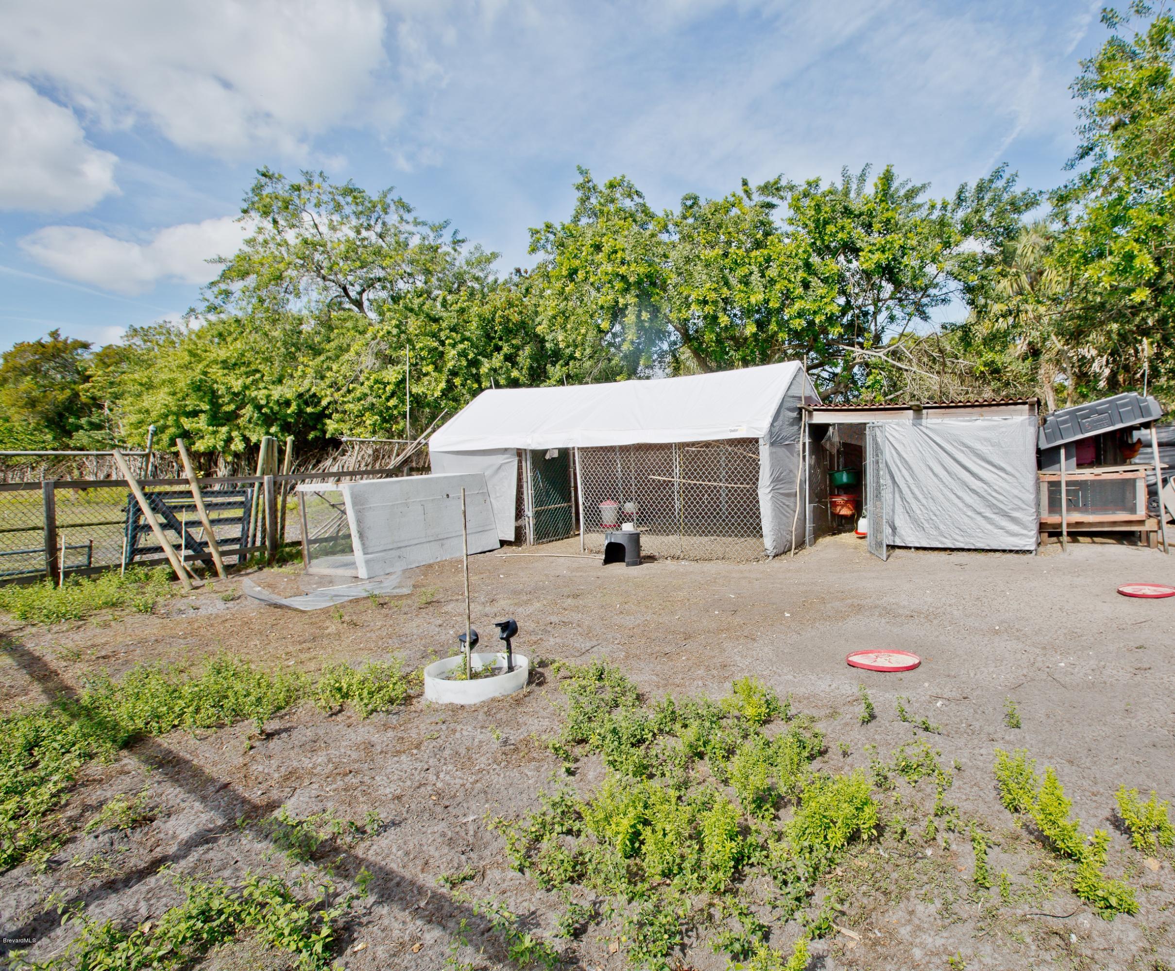 600 Gray Road Cocoa, FL 32926 - Photo 13 of 17 600 Gray-16