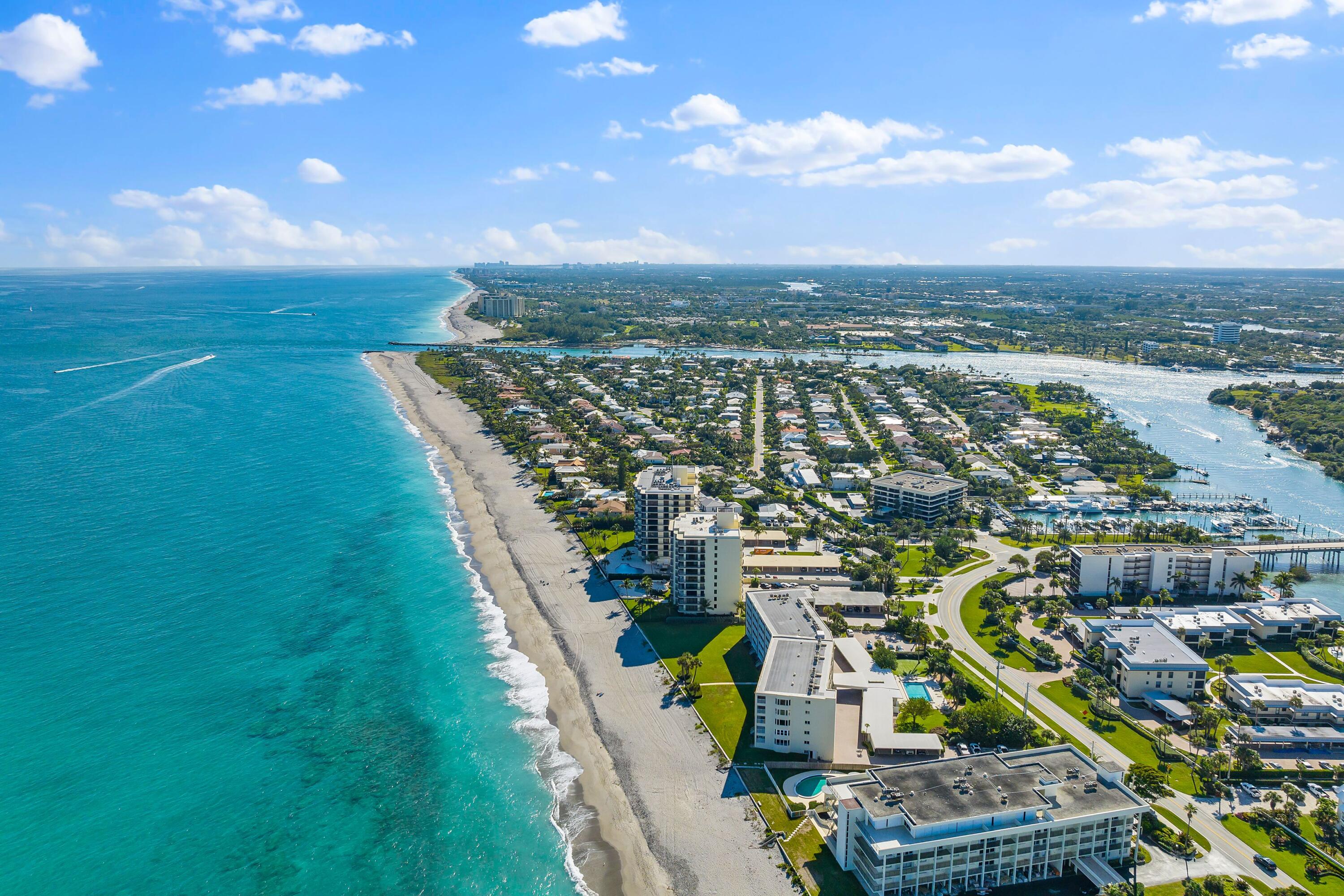 100 South Beach Road, Unit 202 Tequesta, FL 33469 - Photo 4 of 41 313AD2B6-1388-4D7D-915A-8553CE4C081E