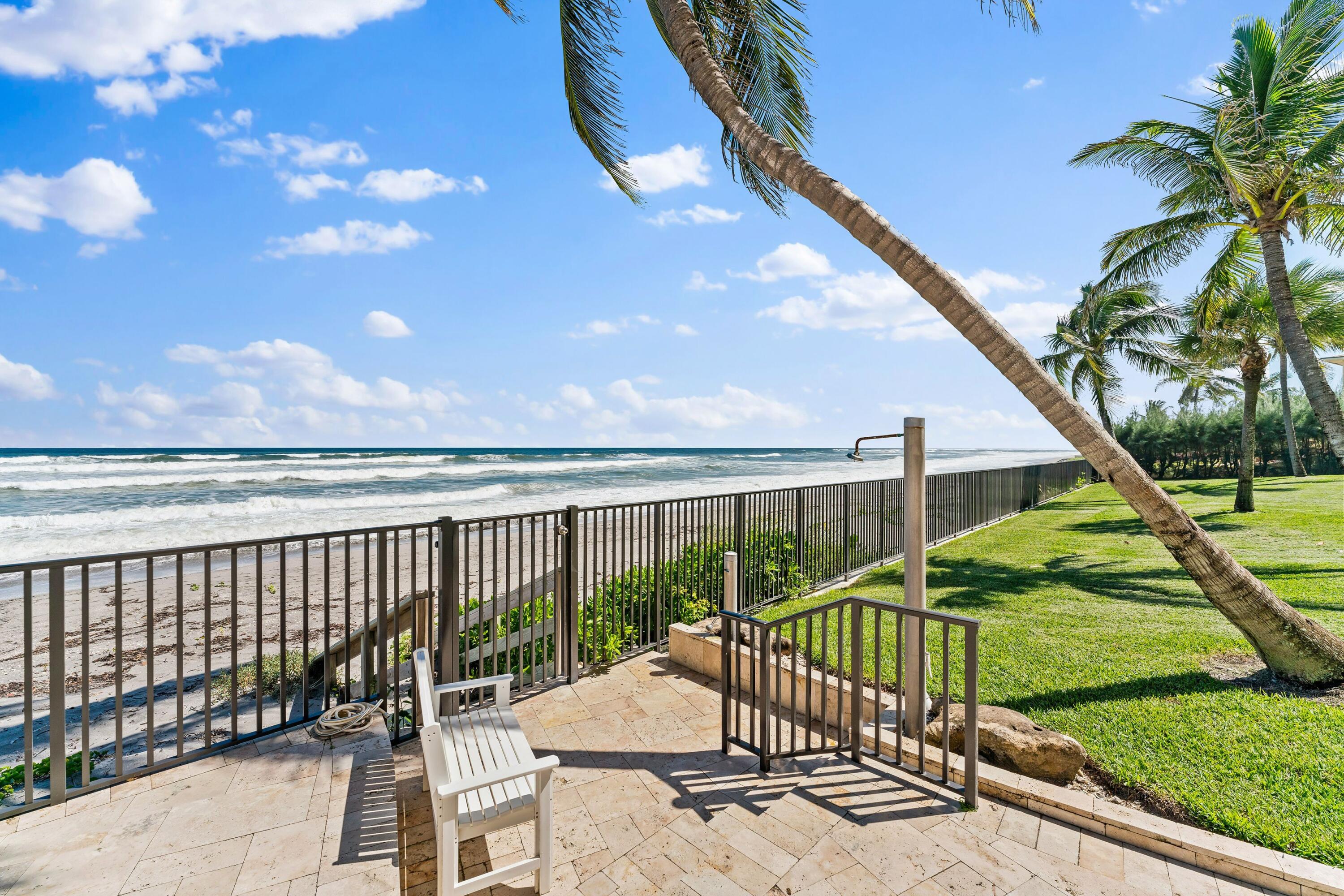 100 South Beach Road, Unit 202 Tequesta, FL 33469 - Photo 9 of 41 AE620F71-3ED9-4F82-99B5-A1E232931868