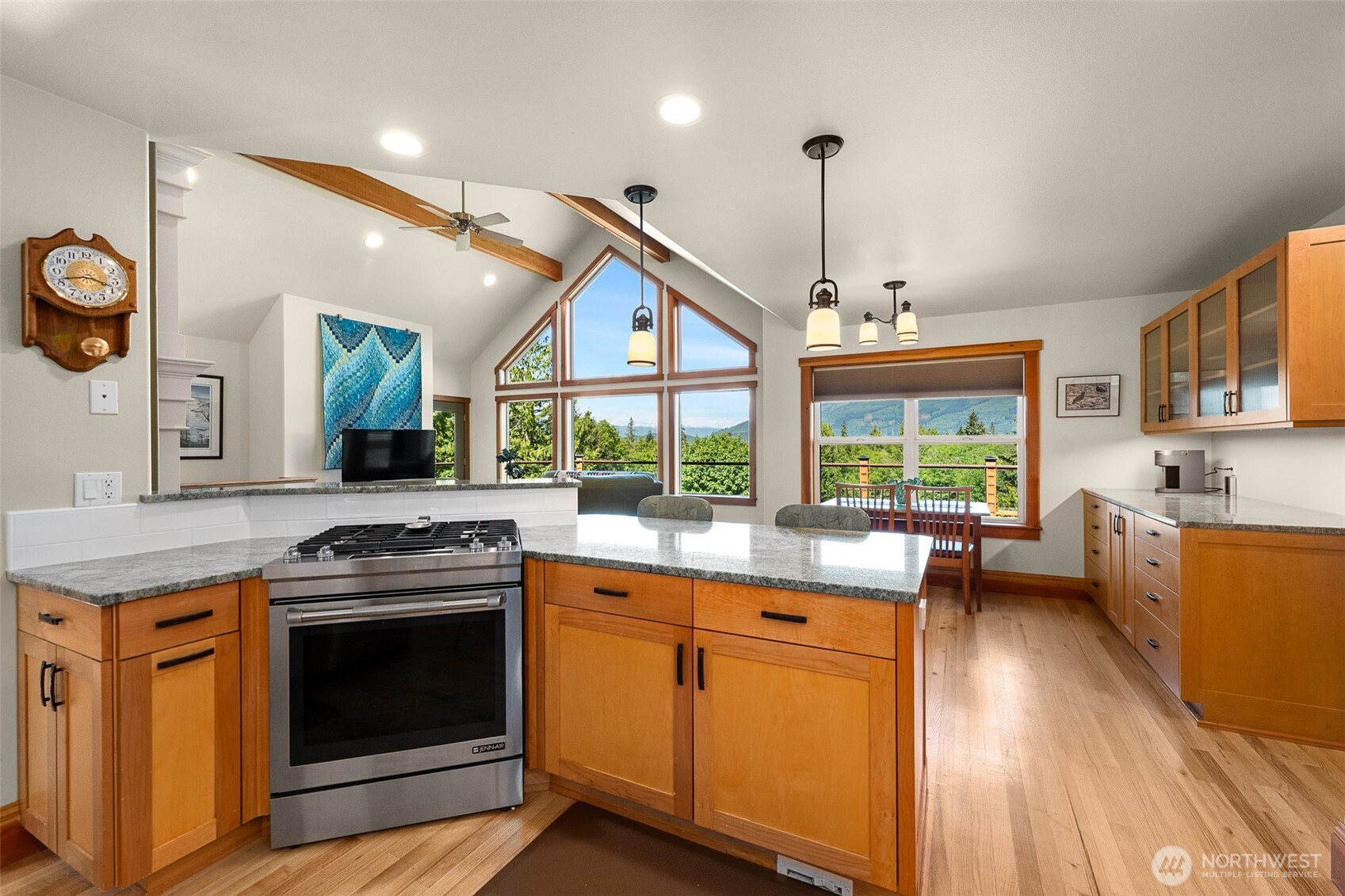 16480 Mountain View Road Mount Vernon, WA 98274 - Photo 14 of 40 Gallery Image 14