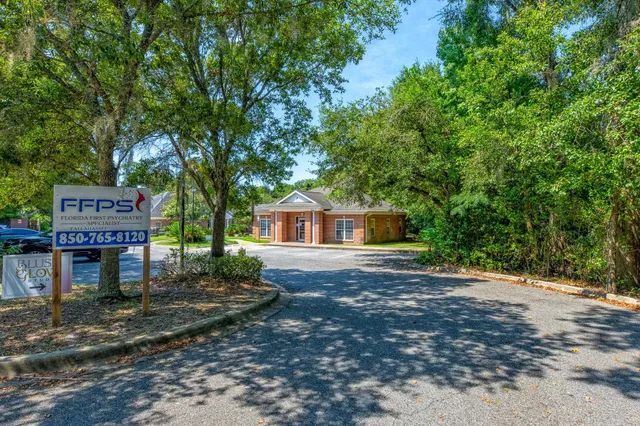 $3,500 | 1824 Miccosukee Commons Drive, Unit 1, Tallahassee, FL 32308