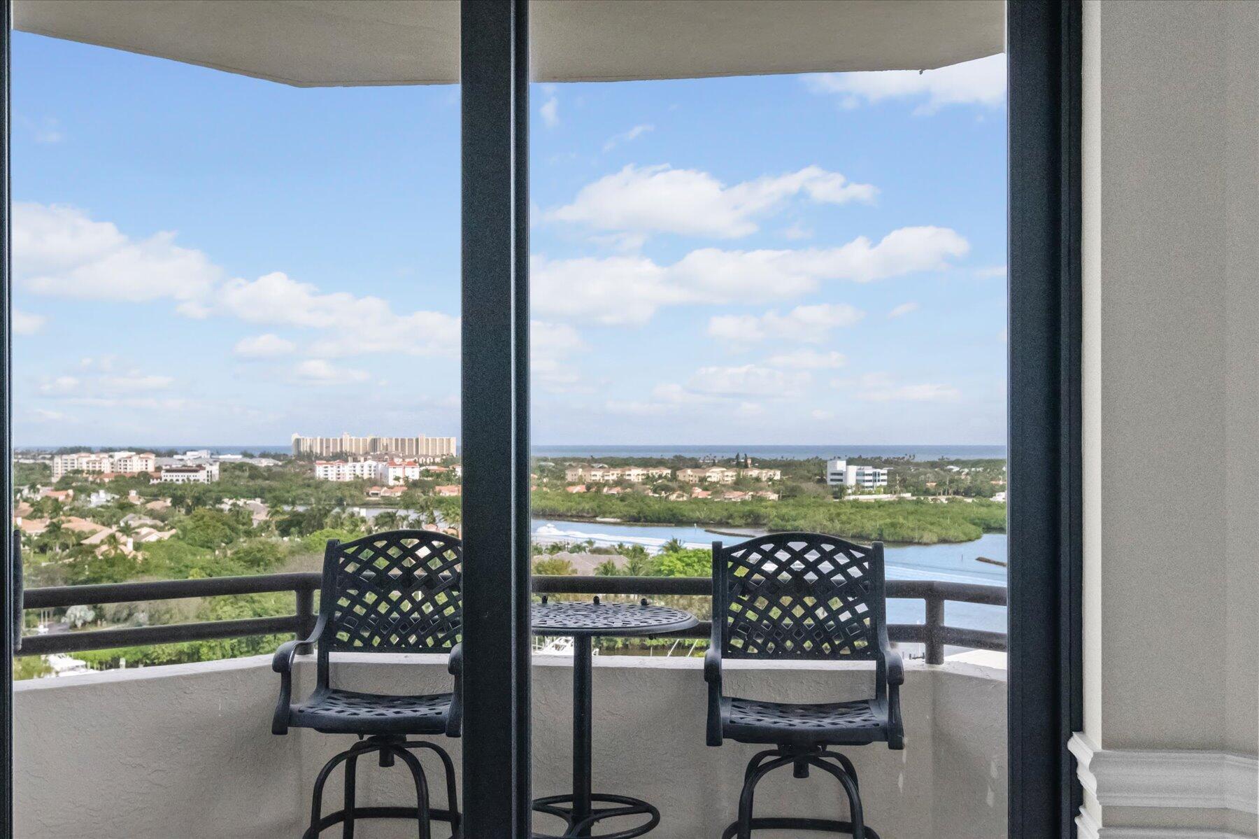 3322 Casseekey Island Road, Unit PH2 Jupiter, FL 33477 - Photo 8 of 52 08-DSC_3044