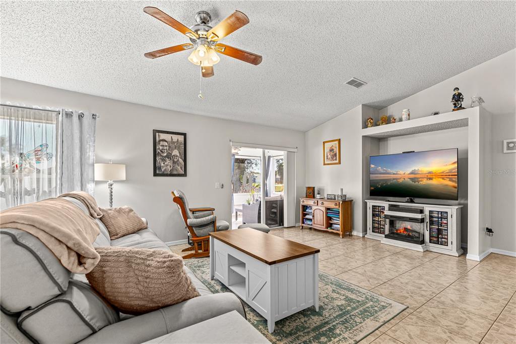 341 Mariners Gate Drive Edgewater, FL 32141 - Photo 12 of 41