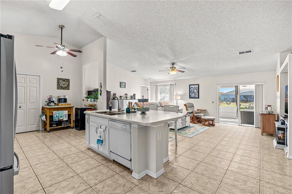 341 Mariners Gate Drive Edgewater, FL 32141 - Photo 10 of 41