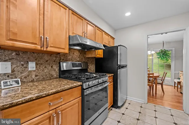 $940,000 | 11905 Ambleside Drive, Potomac, MD 20854