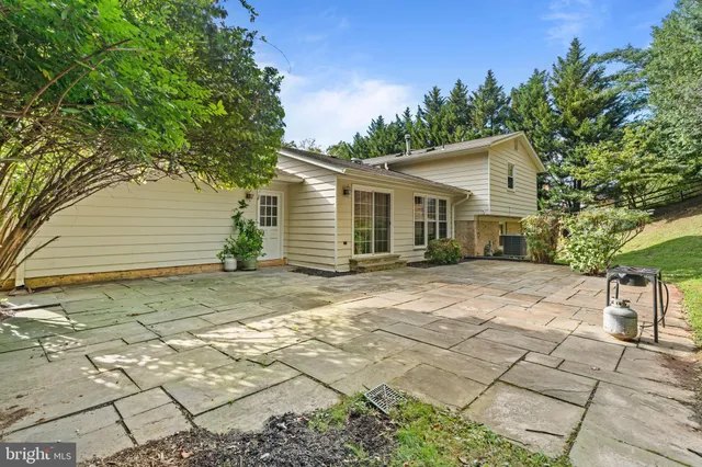 $940,000 | 11905 Ambleside Drive, Potomac, MD 20854