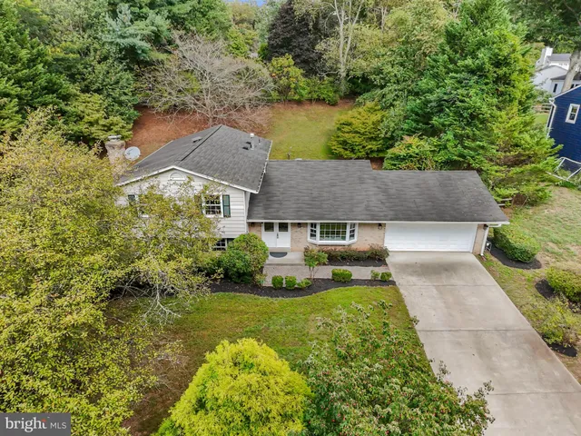 $940,000 | 11905 Ambleside Drive, Potomac, MD 20854