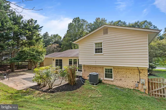 $940,000 | 11905 Ambleside Drive, Potomac, MD 20854