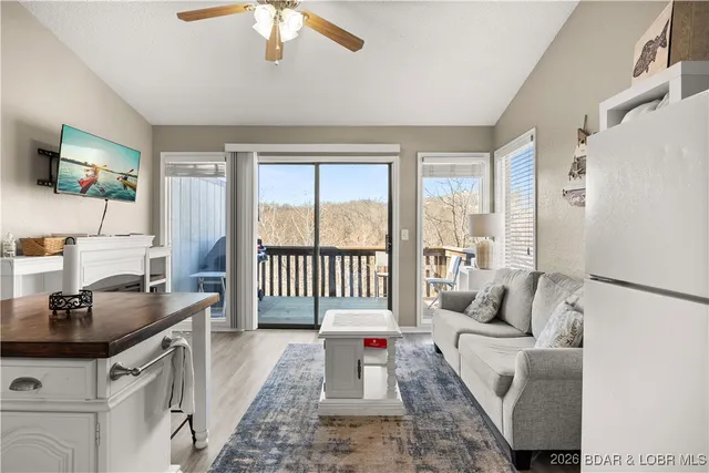 $129,900 | 163 Southwood Shores Place, Unit 3D, Lake Ozark, MO 65049