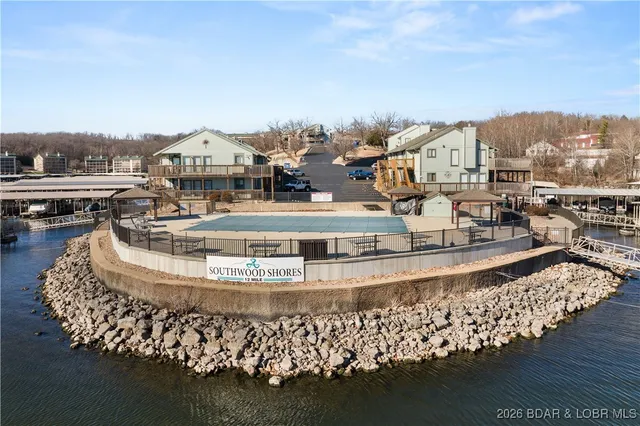 $129,900 | 163 Southwood Shores Place, Unit 3D, Lake Ozark, MO 65049