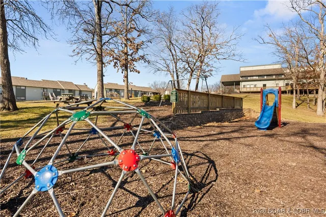 $129,900 | 163 Southwood Shores Place, Unit 3D, Lake Ozark, MO 65049