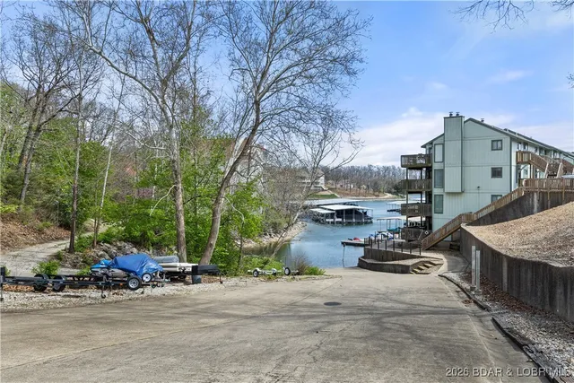 $129,900 | 163 Southwood Shores Place, Unit 3D, Lake Ozark, MO 65049