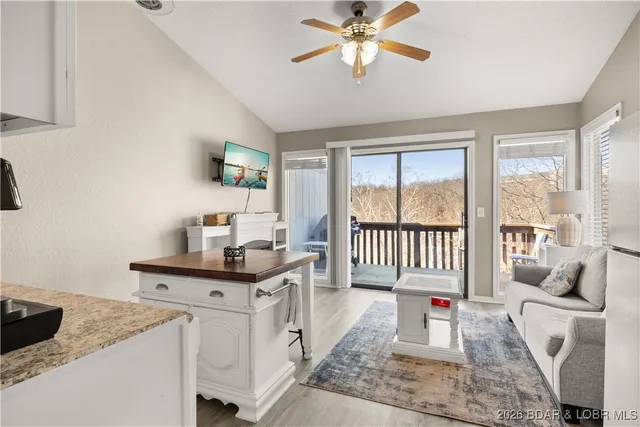 $129,900 | 163 Southwood Shores Place, Unit 3D, Lake Ozark, MO 65049