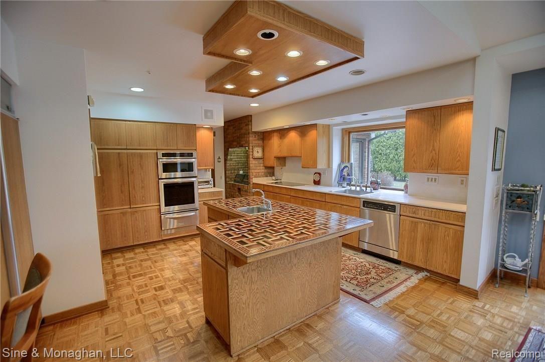 66 Belle Meade Road Grosse Pointe, MI 48236 - Photo 7 of 43 Kitchen.jpg