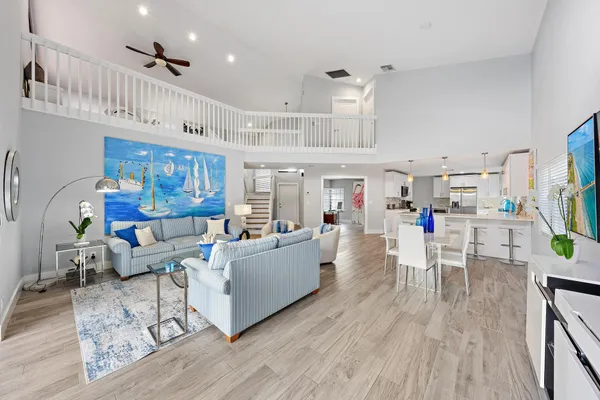 $895,000 | 2596 La Cristal Circle, Palm Beach Gardens, FL 33410