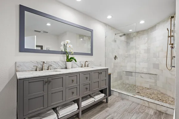 $895,000 | 2596 La Cristal Circle, Palm Beach Gardens, FL 33410