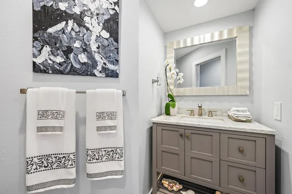 $895,000 | 2596 La Cristal Circle, Palm Beach Gardens, FL 33410