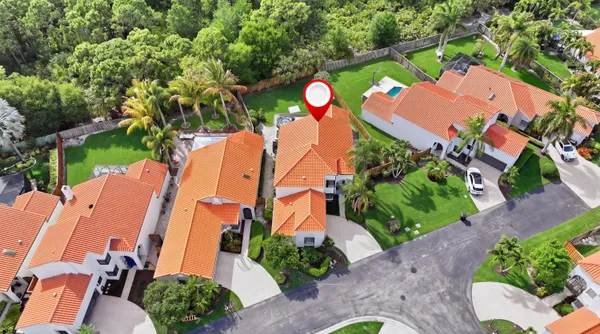 $895,000 | 2596 La Cristal Circle, Palm Beach Gardens, FL 33410