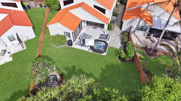 $895,000 | 2596 La Cristal Circle, Palm Beach Gardens, FL 33410