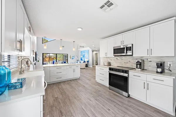 $895,000 | 2596 La Cristal Circle, Palm Beach Gardens, FL 33410