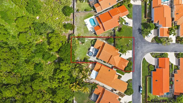 $895,000 | 2596 La Cristal Circle, Palm Beach Gardens, FL 33410