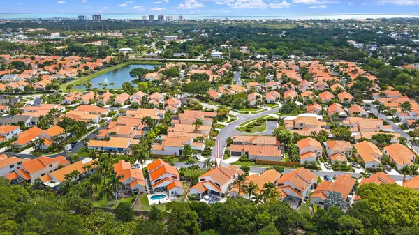 $895,000 | 2596 La Cristal Circle, Palm Beach Gardens, FL 33410