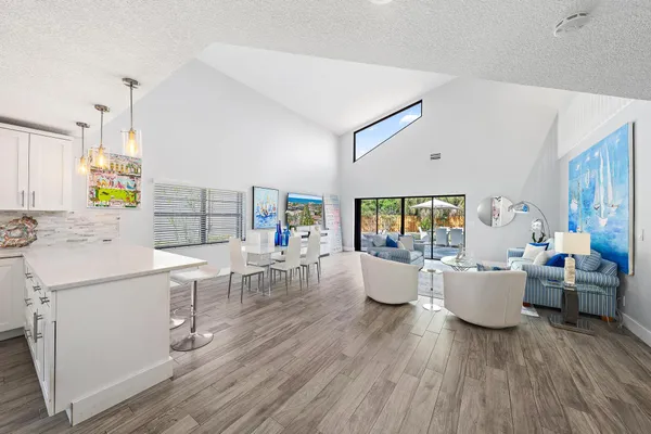 $895,000 | 2596 La Cristal Circle, Palm Beach Gardens, FL 33410